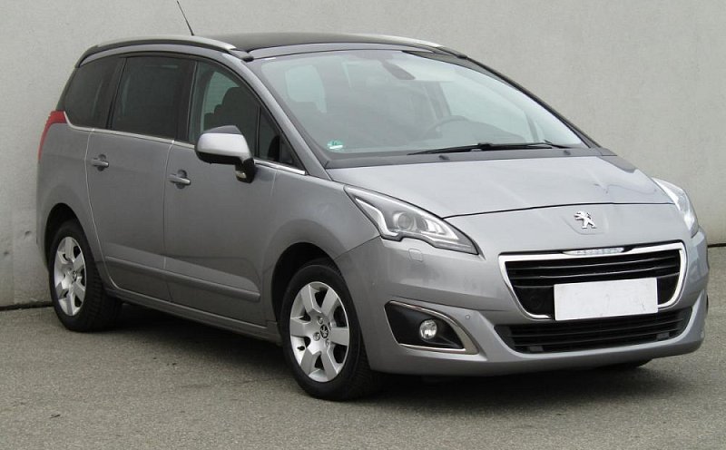 Peugeot 5008 1.6 HDi Allure 7míst