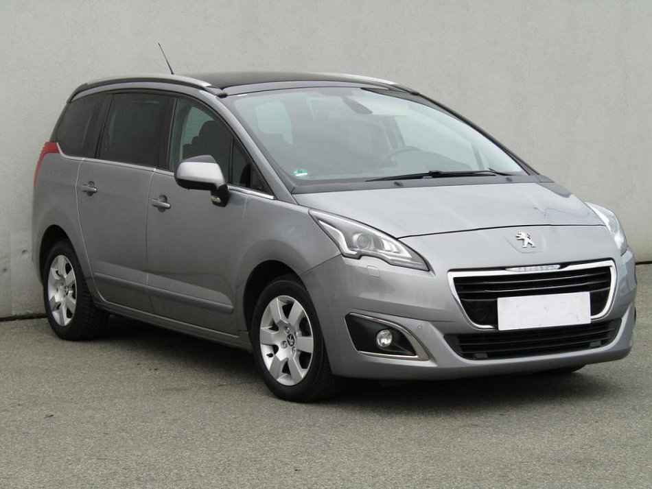 Peugeot 5008 1.6 HDi Allure 7míst