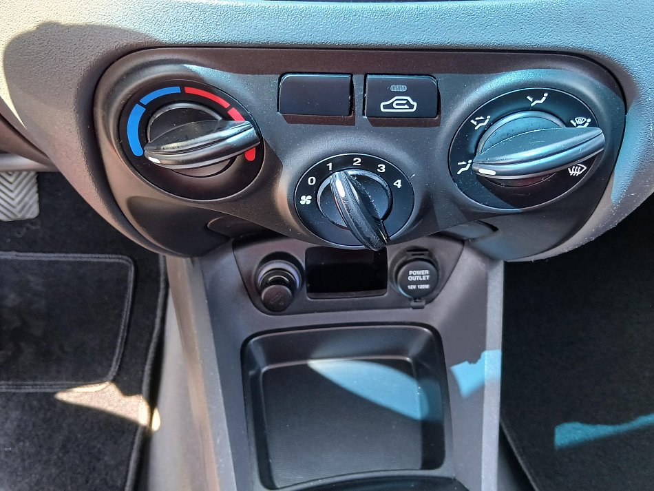 Kia Rio 1.4i 