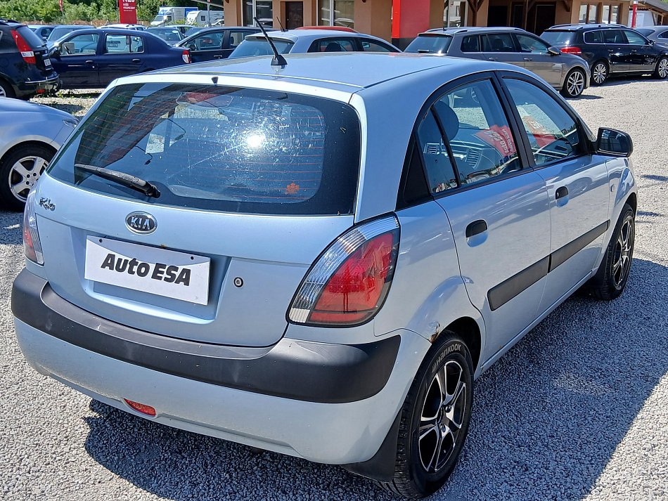 Kia Rio 1.4i 