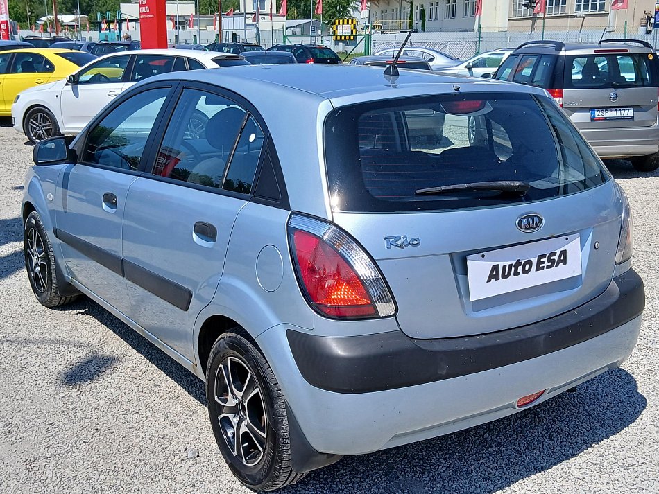 Kia Rio 1.4i 