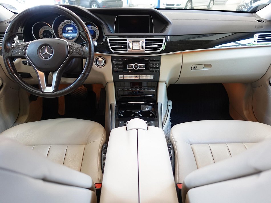 Mercedes-Benz Třída E 3.0CDi  E350 BLUETEC