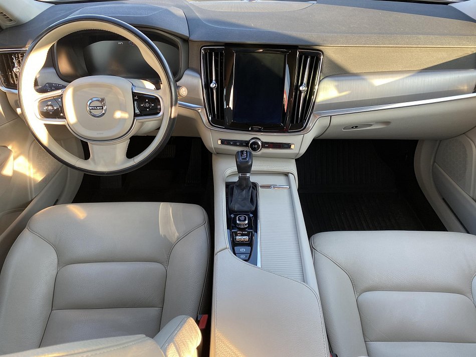 Volvo V90 2.0 i 