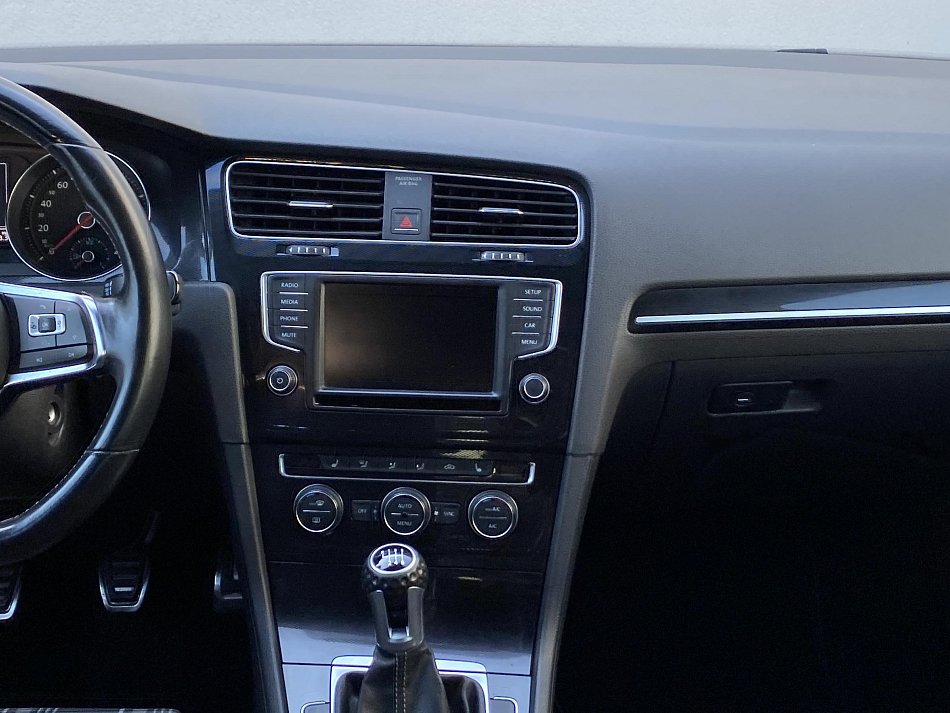 Volkswagen Golf 2.0TDi GTD