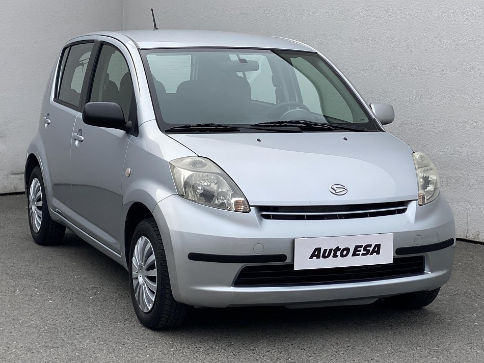 Daihatsu Sirion 1.0i 