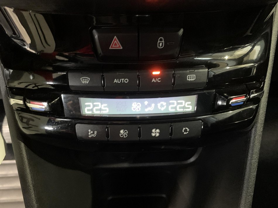 Peugeot 2008 1.2PT Allure