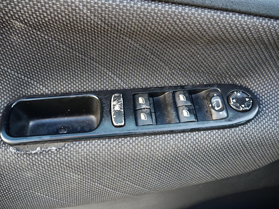 Peugeot 207 1.6VTi 