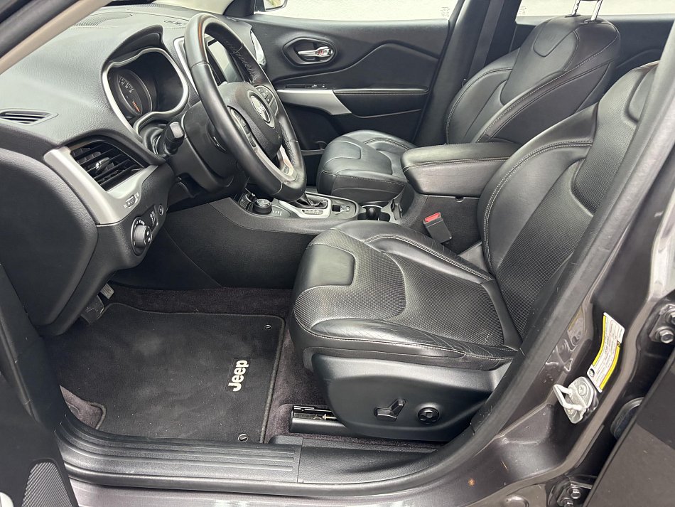 Jeep Cherokee 2.2TD NightEagle 4x4