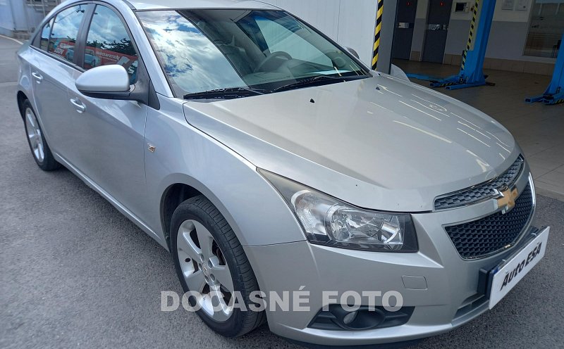 Chevrolet Cruze 1.6i 