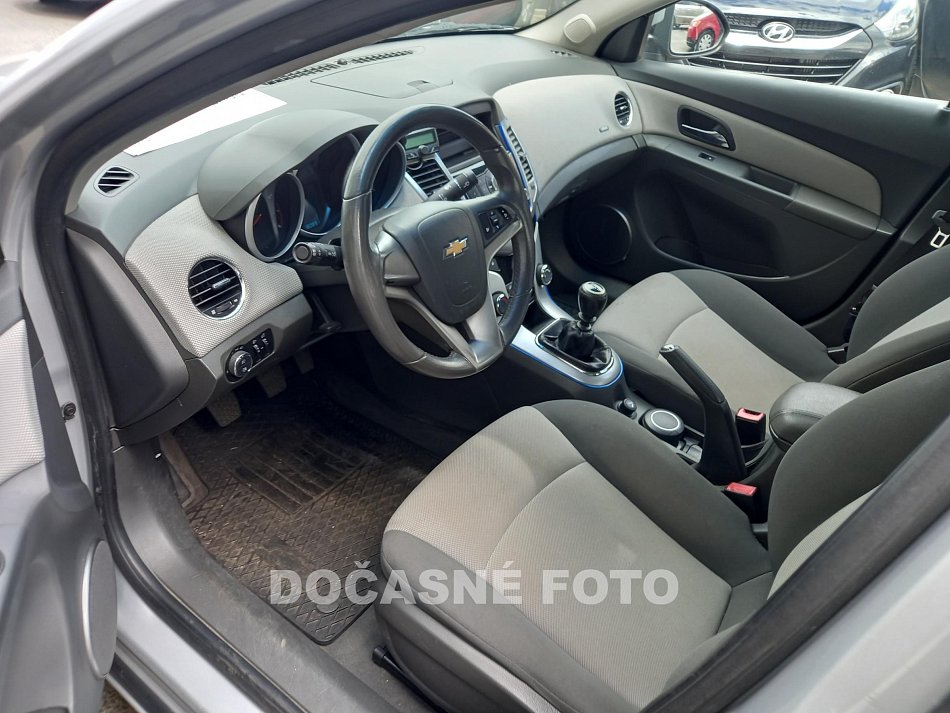 Chevrolet Cruze 1.6i 