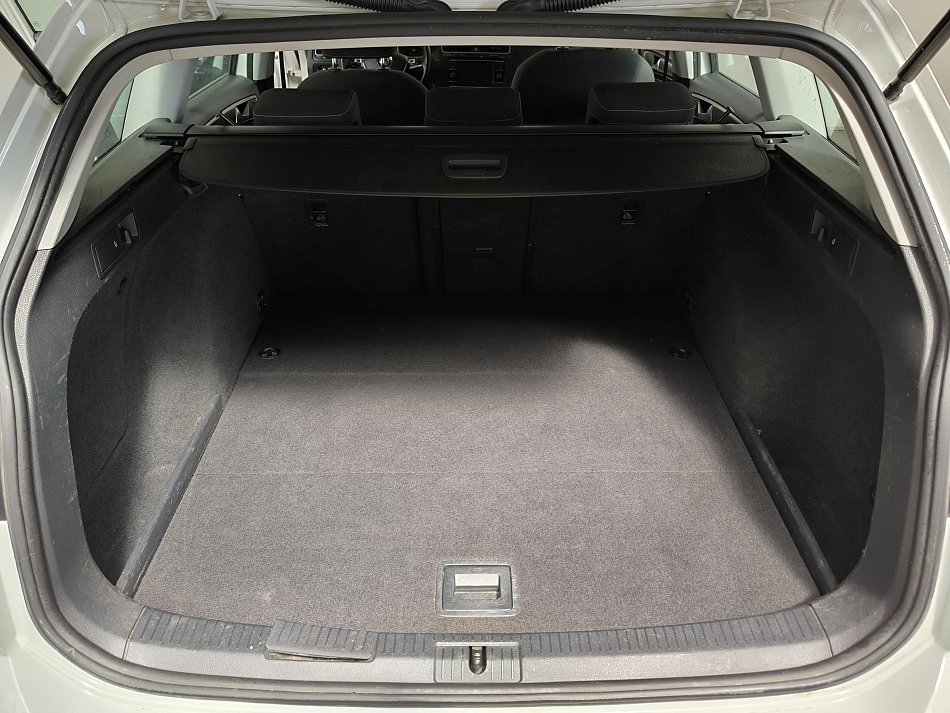 Volkswagen Golf 2.0 TDi 