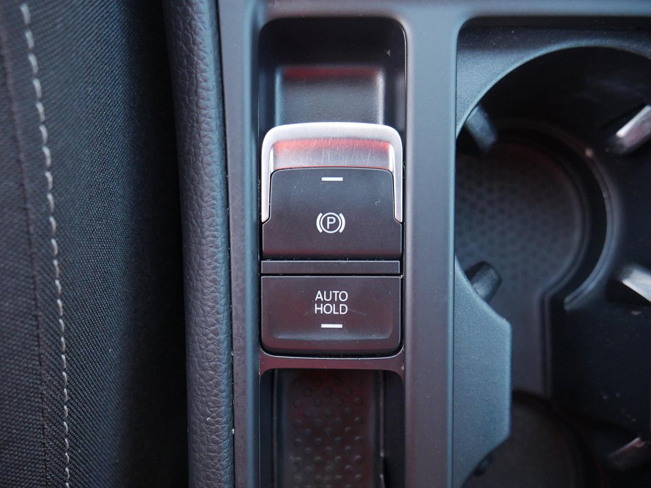 Volkswagen Golf 2.0 TDi 