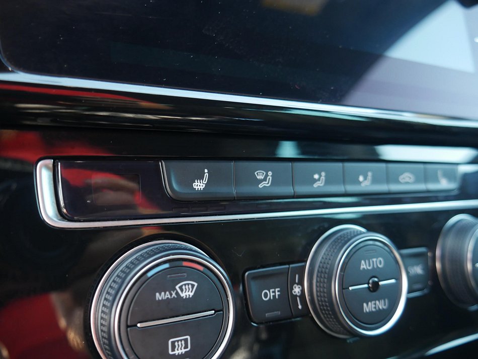 Volkswagen Golf 2.0 TDi 