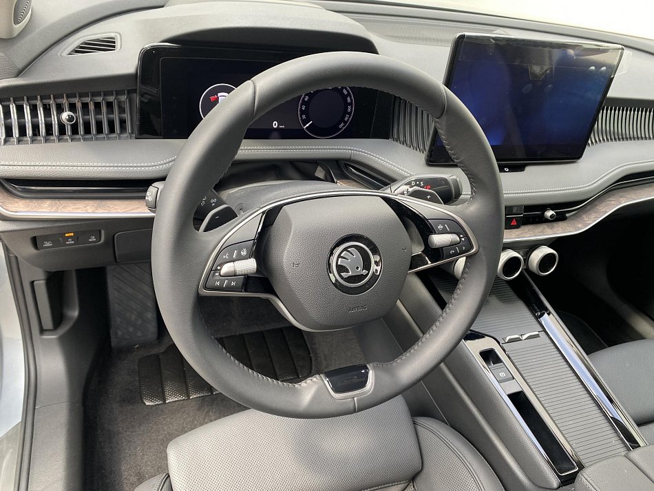 Škoda Superb IV 2.0 TDi L&K 4X4
