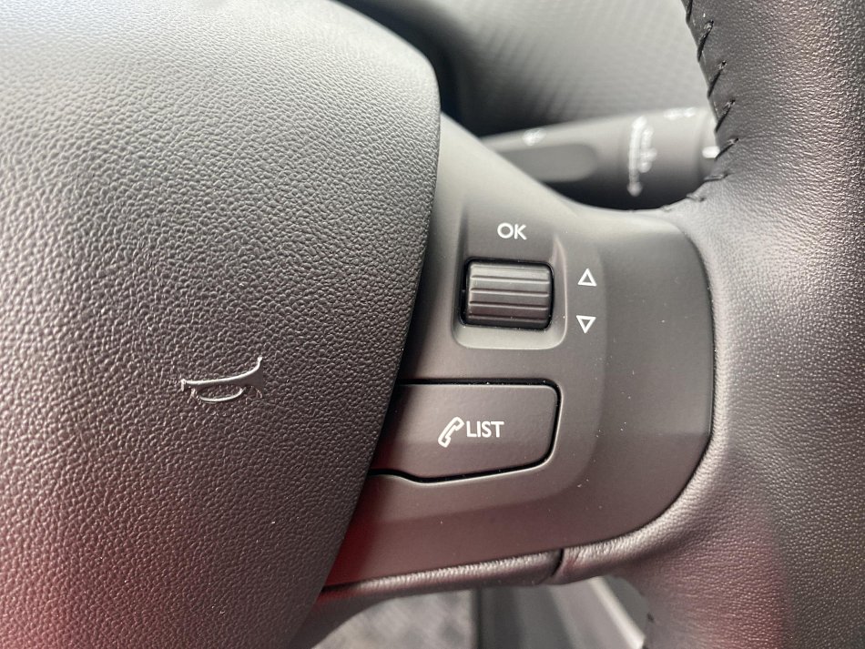 Peugeot 2008 1.2PT 