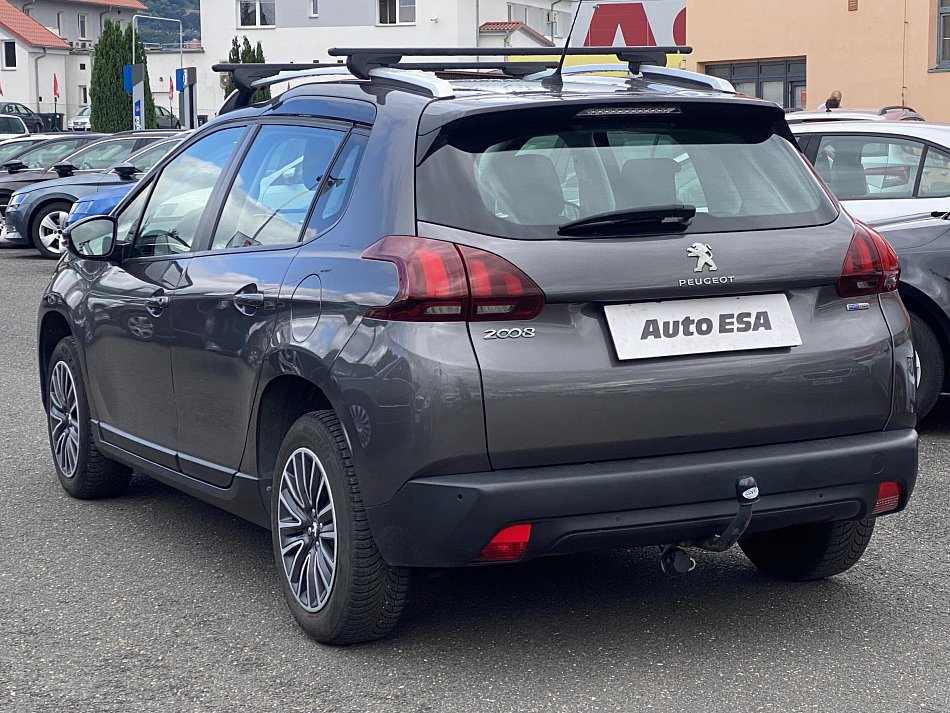 Peugeot 2008 1.2PT 