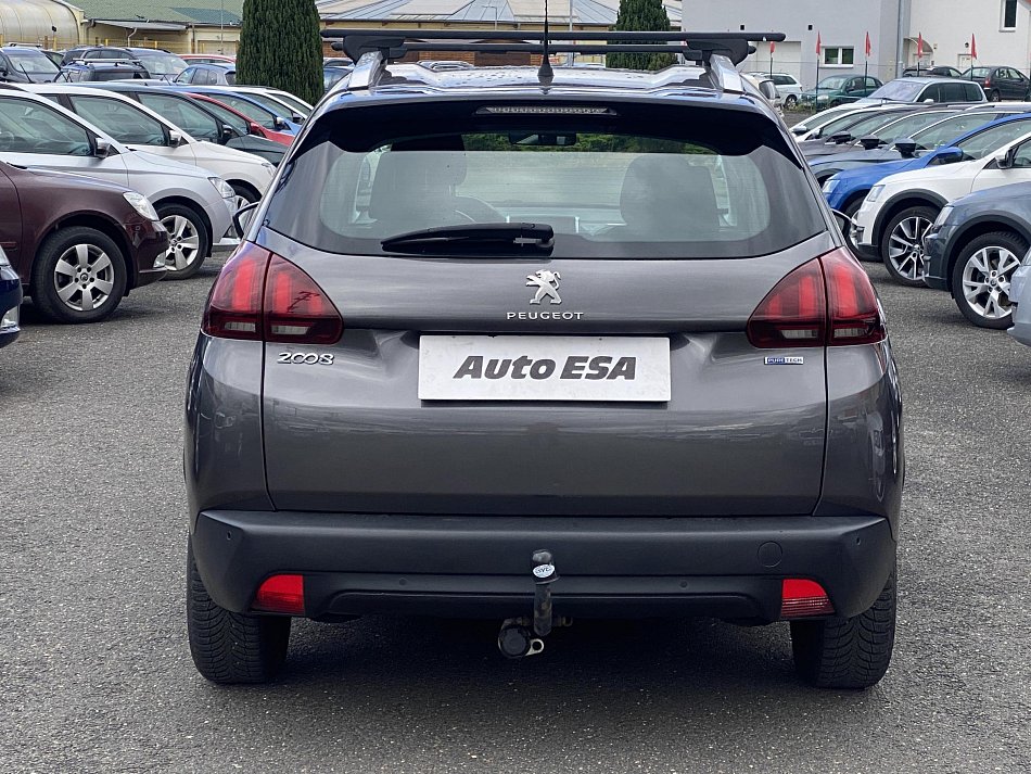 Peugeot 2008 1.2PT 