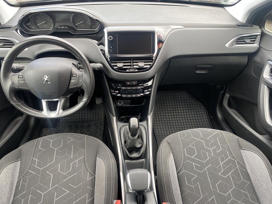 Peugeot 2008 1.2PT 