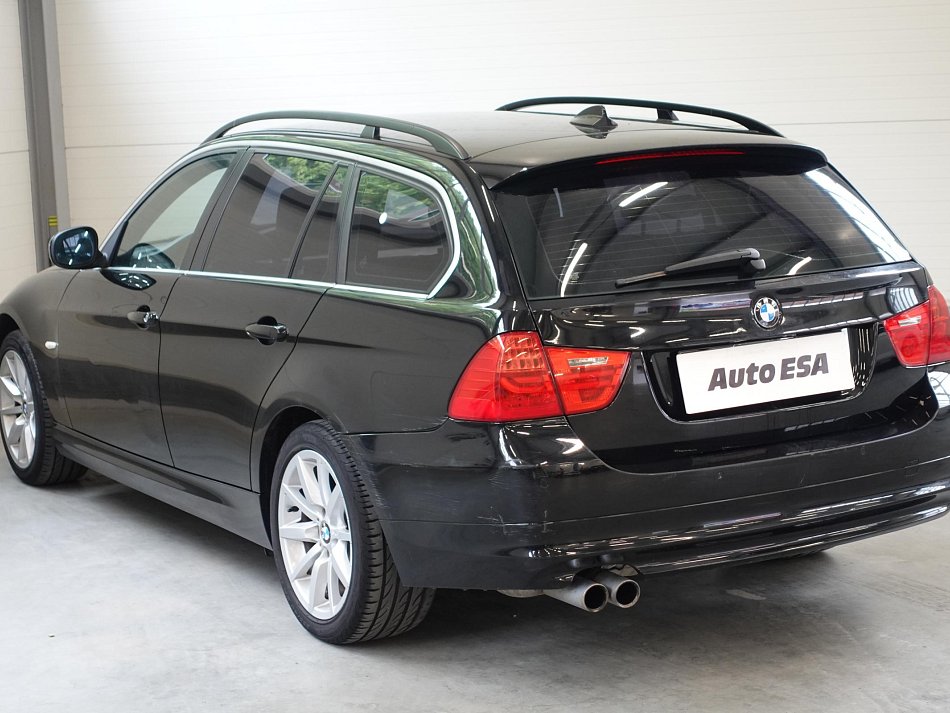 BMW Řada 3 3.0i  330Xi