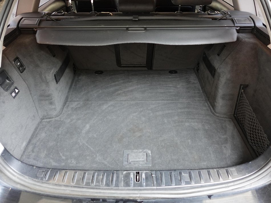 BMW Řada 3 3.0i  330Xi