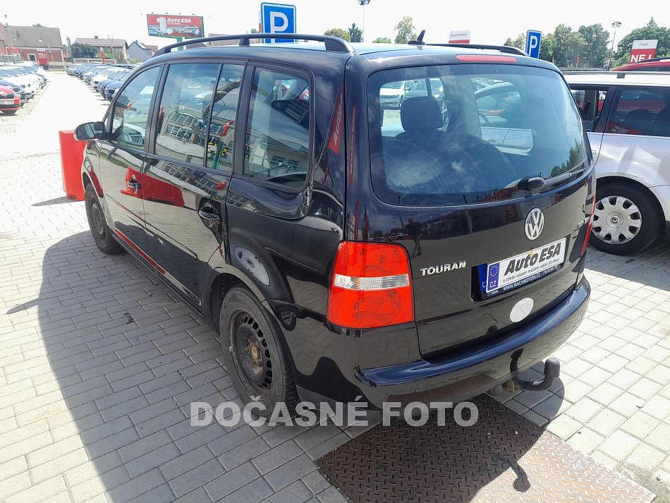 Volkswagen Touran 2.0TDi 