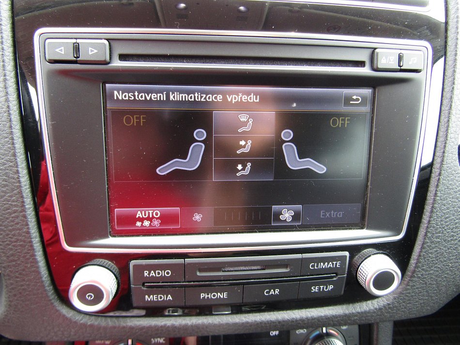 Volkswagen Touareg 3.0 TDi V6  4x4