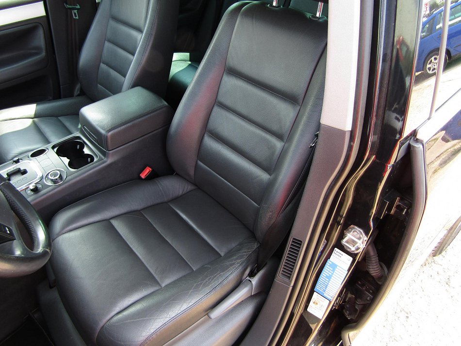 Volkswagen Touareg 3.0 TDi  4x4