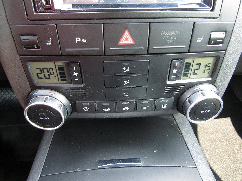 Volkswagen Touareg 3.0 TDi  4x4