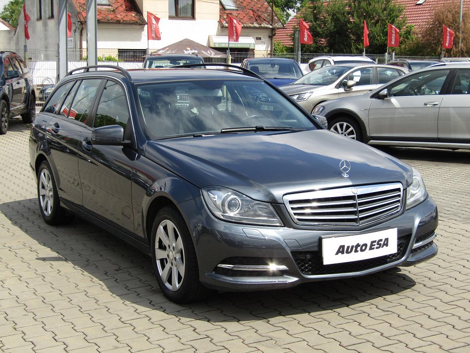 Mercedes-Benz Třída C 2.2 CDi  C220