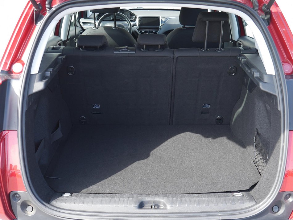 Peugeot 2008 1.2 PT 
