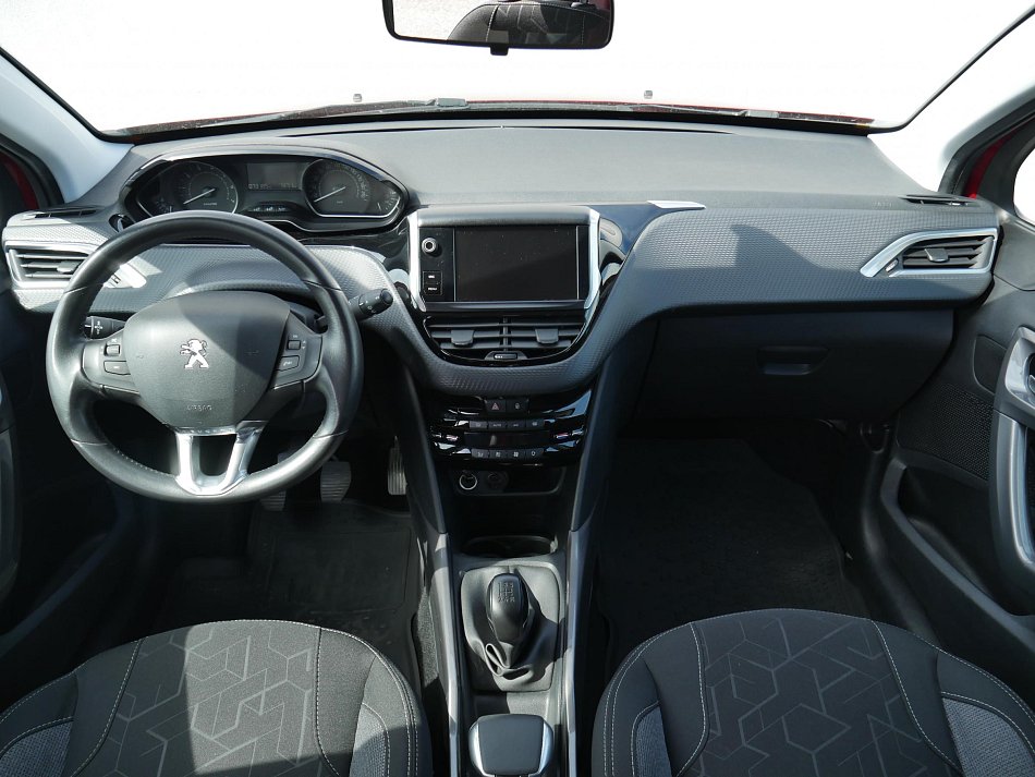 Peugeot 2008 1.2 PT 