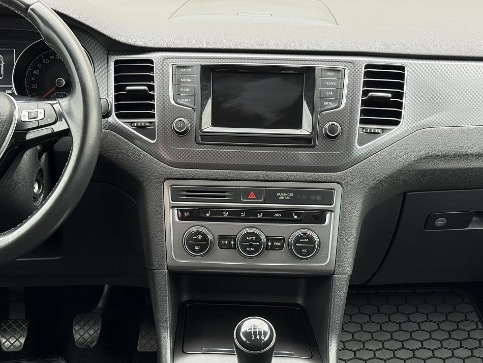 Volkswagen Sportsvan 2.0 TDi Lounge