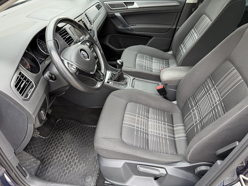 Volkswagen Sportsvan 2.0 TDi Lounge