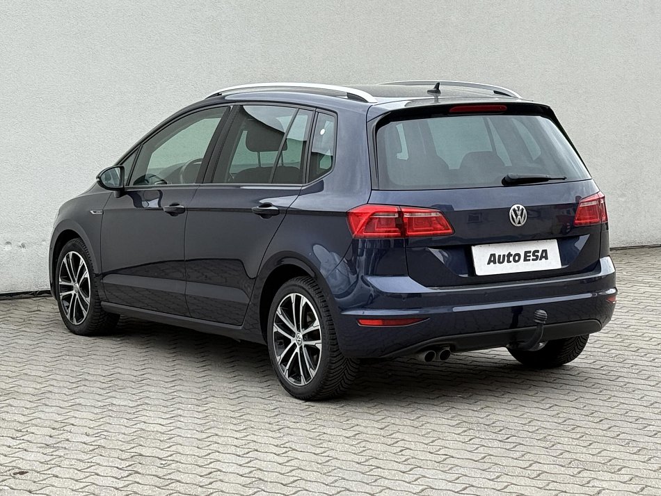 Volkswagen Sportsvan 2.0 TDi Lounge