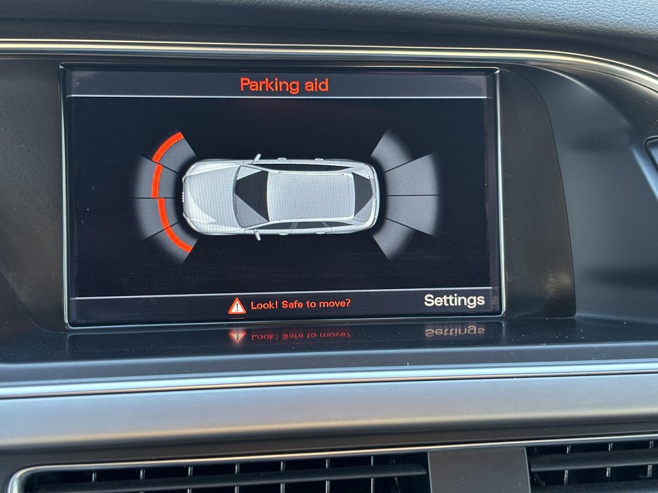 Audi A4 2.0 TDi Attraction