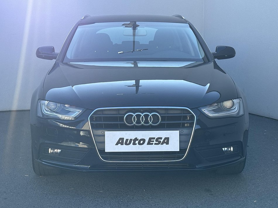 Audi A4 2.0 TDi Attraction