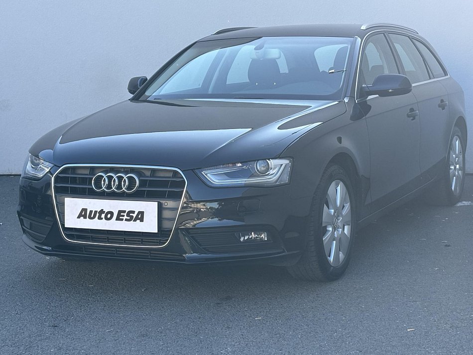 Audi A4 2.0 TDi Attraction
