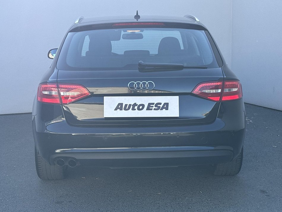 Audi A4 2.0 TDi Attraction