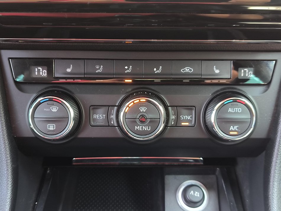 Škoda Superb III 2.0 TDi L&K