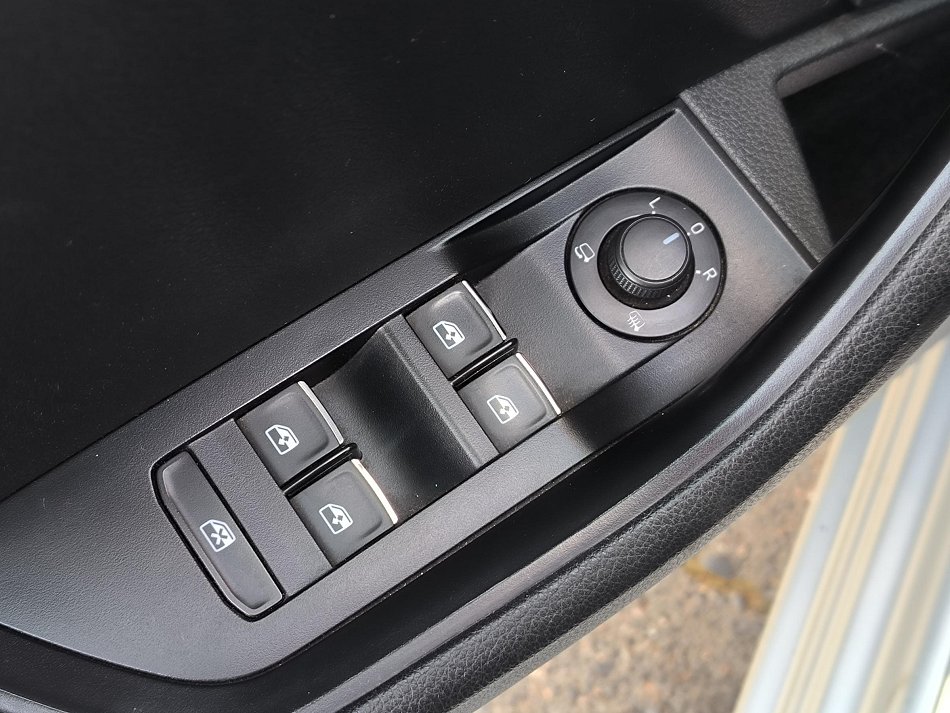 Škoda Superb III 2.0 TDi L&K