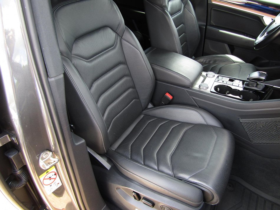 Volkswagen Touareg 3.0TDi  4x4