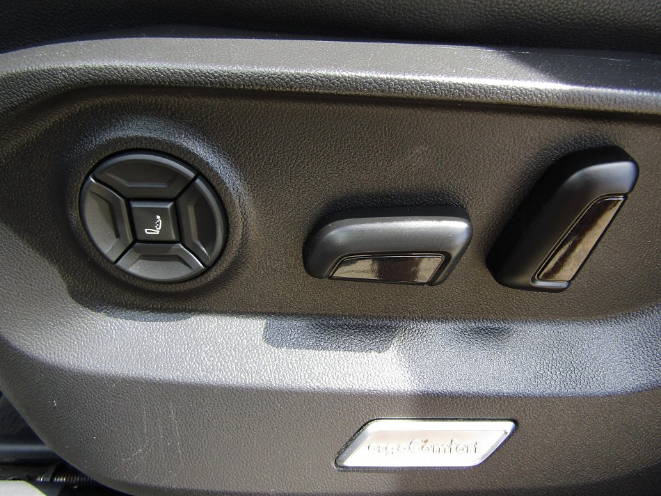 Volkswagen Touareg 3.0TDi  4x4