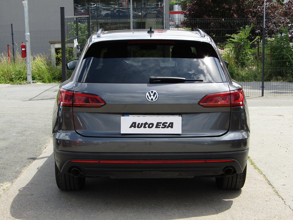 Volkswagen Touareg 3.0TDi  4x4