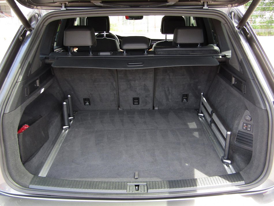 Volkswagen Touareg 3.0TDi  4x4