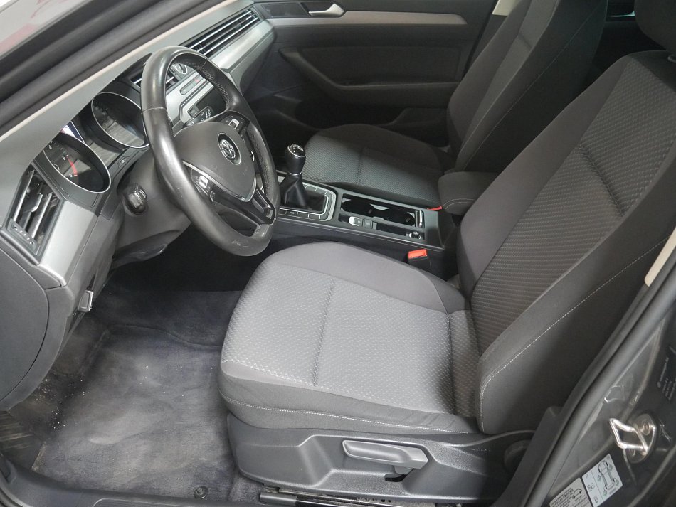 Volkswagen Passat 1.6 TDi Trendline