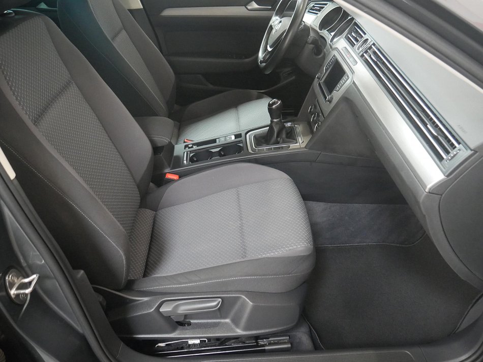 Volkswagen Passat 1.6 TDi Trendline