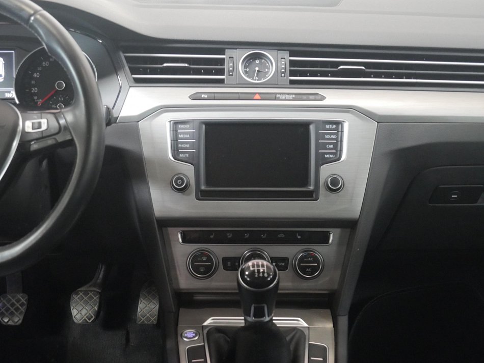 Volkswagen Passat 1.6 TDi Trendline