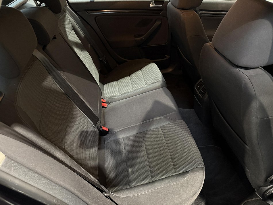 Volkswagen Golf 1.6TDi 