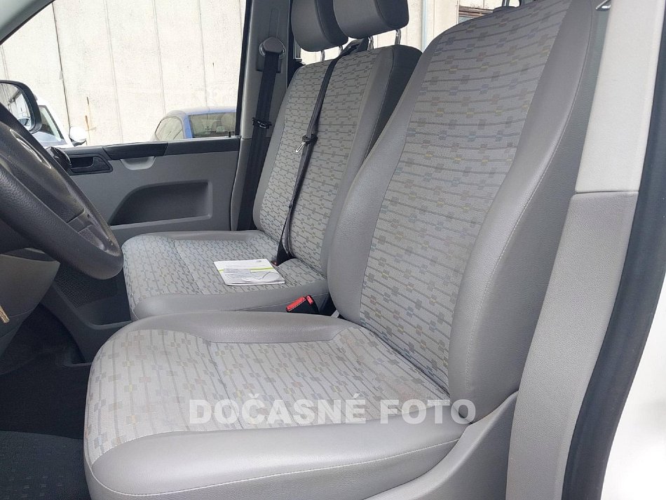 Volkswagen Transporter 2.0TDi  9míst