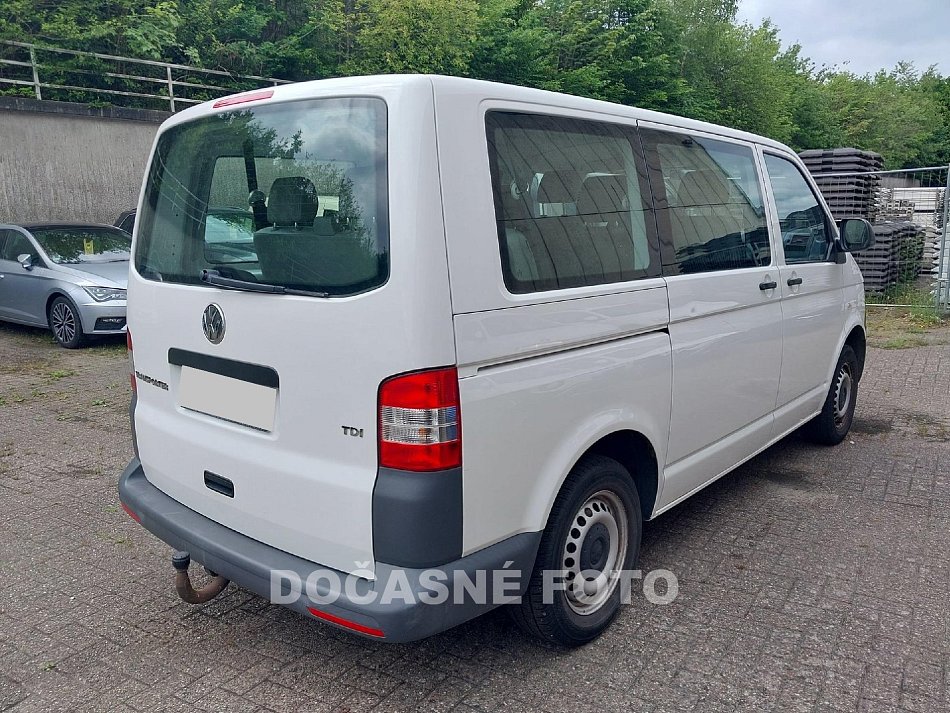 Volkswagen Transporter 2.0TDi  9míst